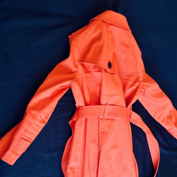 Trench Coat - Picture 7 of 10